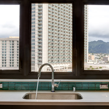 YHT Waikiki Condo Kitchen