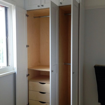 Wardrobe shaker style doors