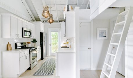 Houzz Tour: Small Space Living in a Chic Coastal Cottage