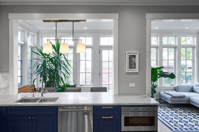 Kitchen photo in Chicago