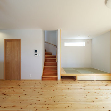 家事導線や収納を考え、スペースを広く活用した木のお家