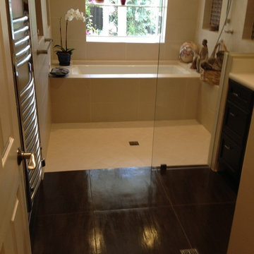 Lockyer master bath / Curb less shower