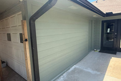 Garage photo in Dallas