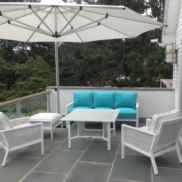 Koverton Parkview Wicker Deep Seating Set with Shademaker Umbrella