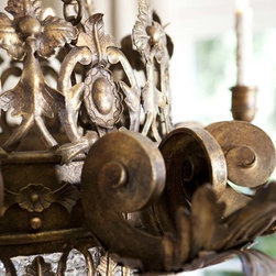 Ebanista - Santini Chandelier - Chandeliers