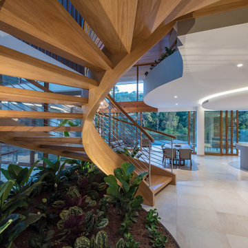 CONTEMPORARY TROPICAL HOUSE