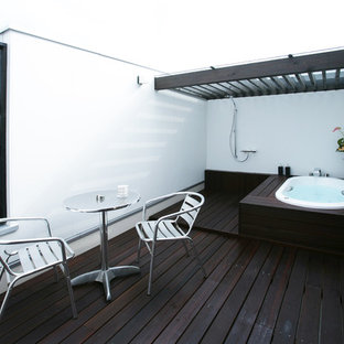 他の地域のモダンスタイルのおしゃれなデッキの写真