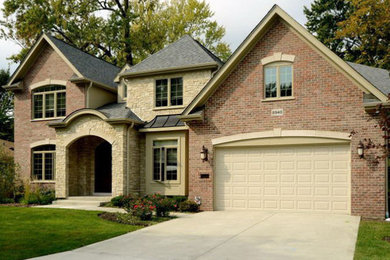 Elegant exterior home photo in Chicago