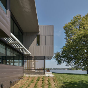 Edgewater Residence