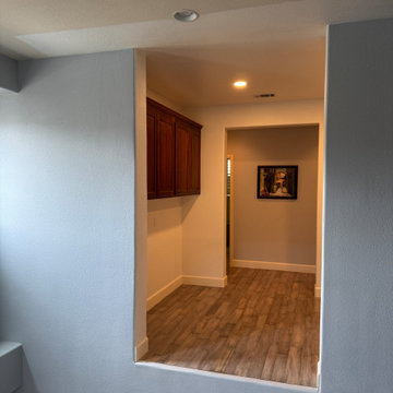 2x Home Office custom/glass ceiling hight/