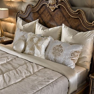 Example of a classic bedroom design in Austin