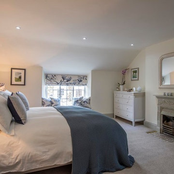 Grade II Listed Cottage: Master Bedroom