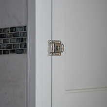 pulls/knobs/latches