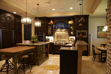 Inspiration for an eclectic kitchen remodel in Orlando