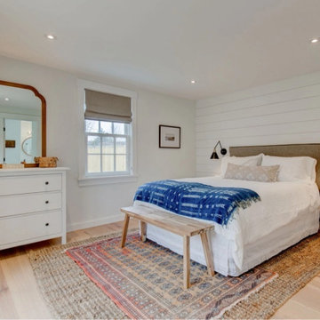 Rift & Quarter Sawn White Oak Flooring, Bedroom