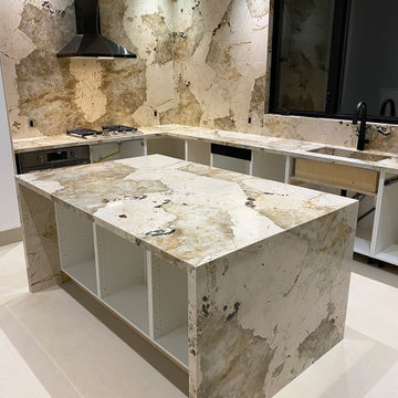 Dekton Khalo Kitchen Countertops & Backsplash