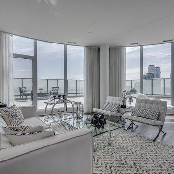 Stunning Penthouse Overlooking Toronto