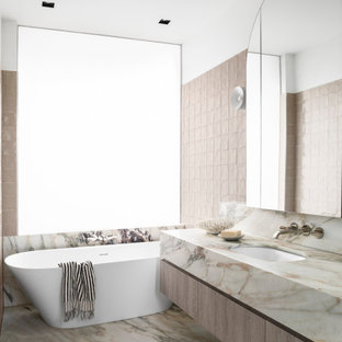 Inspiration for a contemporary bathroom in Melbourne.