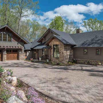 Craftsman at a Glance