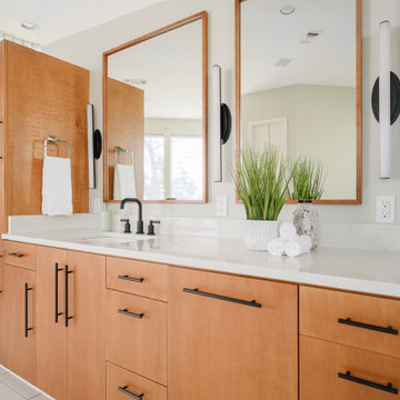 Castle Rock Master/Master Bath