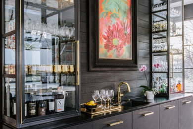 Home bar - contemporary home bar idea in New York