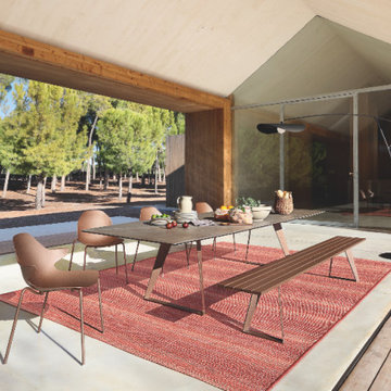 Echoes Outdoor Dining Table by Roche Bobois