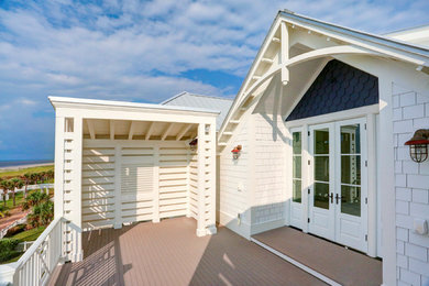 Beach style porch idea in Houston
