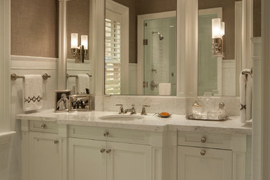 Example of a classic bathroom design in Miami