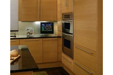Example of a trendy kitchen design in Chicago