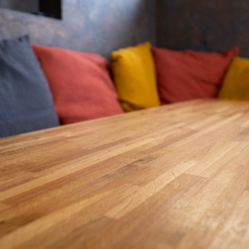 Kitchen dining area