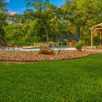 Freeform Style Pool, Spa and Pergola