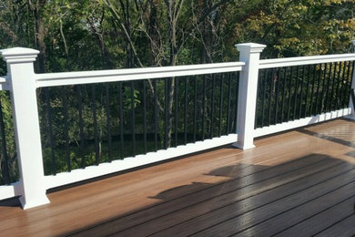 Inspiration for a timeless deck remodel in St Louis