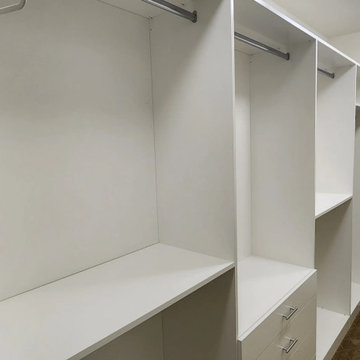 Ladera Walk-In Closet