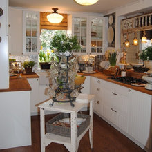 small cottage kitchens