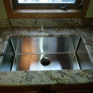 Typhoon Bordeaux Granite