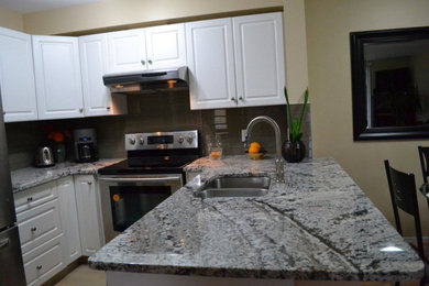 Kitchen - kitchen idea in Calgary