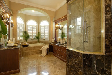 Inspiration for a timeless bathroom remodel in Tampa