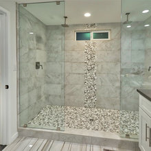 Shower/Bathroom