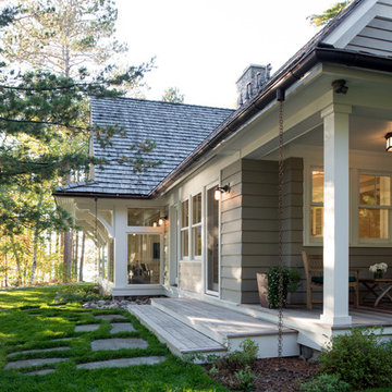 Elegant Lakeside Retreat