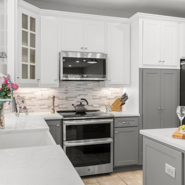 2-Tone Kitchen Design Makes a Stunning Impact