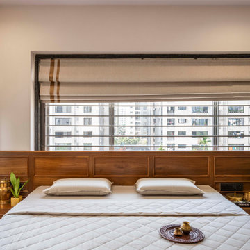 “TRADITIONAL AND MODERN HOOK UP.”