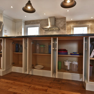 Modern Kitchen Burlington Ontario
