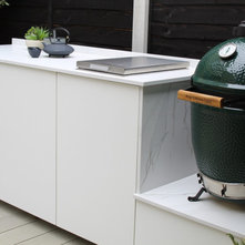 Modern  by London Essex Outdoor Living
