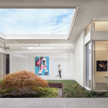 Modern residence in Preston Hollow