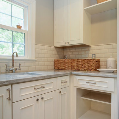 Elegant home design photo in DC Metro