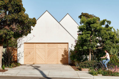 Trendy garage photo in Los Angeles