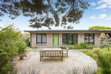 Inspiration for a patio in Melbourne.