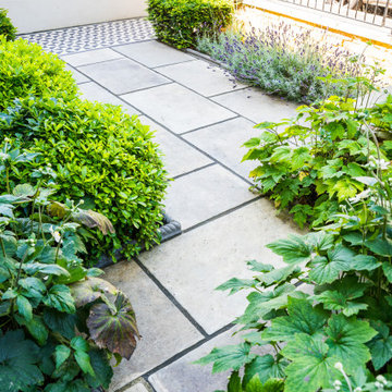 EAST LONDON VICTORIAN FRONT GARDEN DESIGN