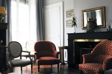 Design ideas for a traditional living room in Lyon.