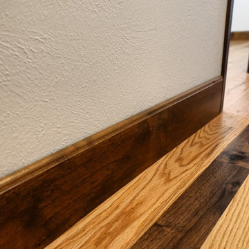 Victorian Red Oak with Walnut Border